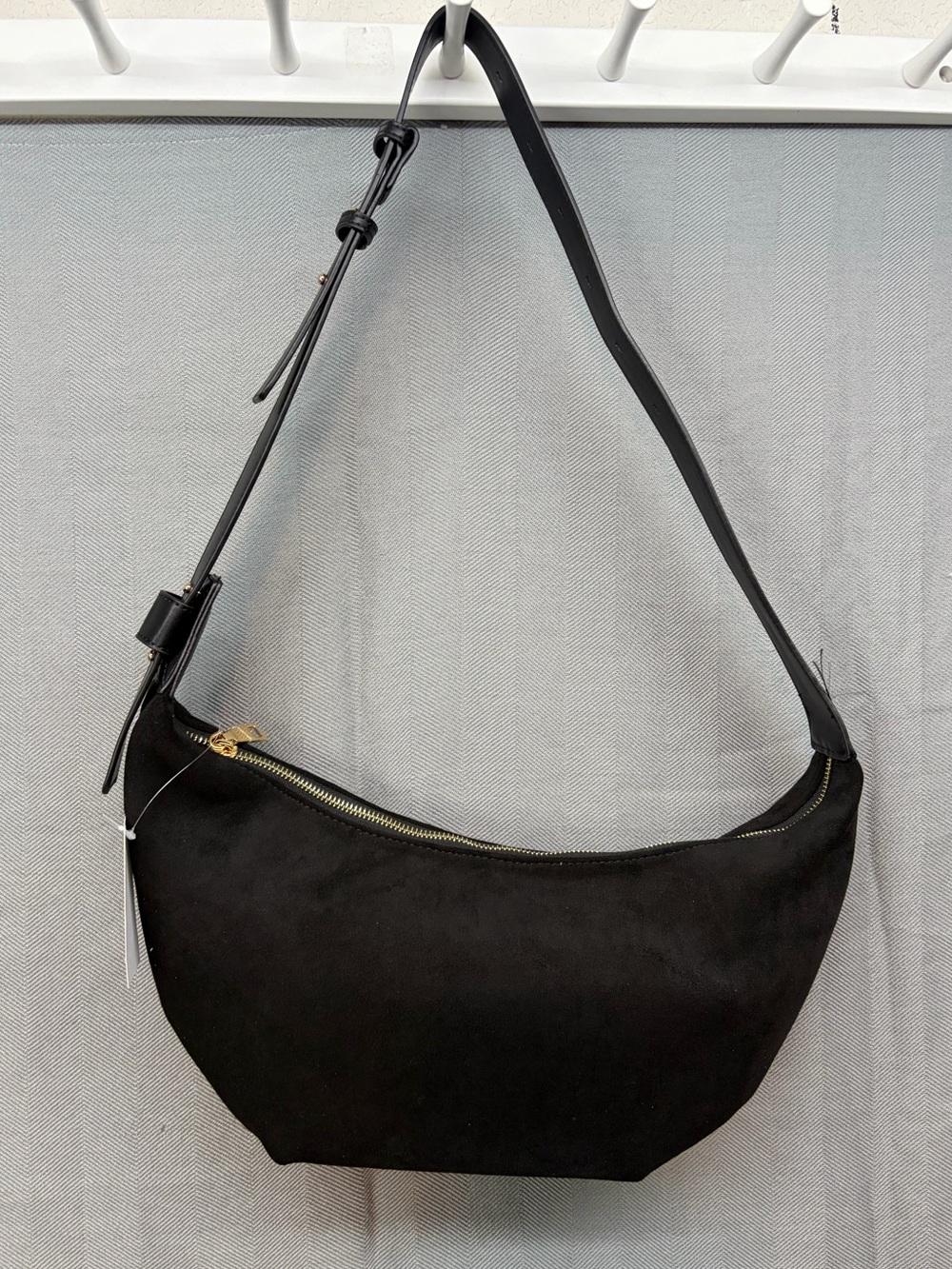 NWT urban expressions, black suede hobo shoulder strap adjustable purse